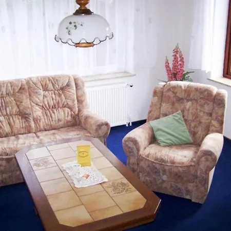 Unterm-reetdach-whg-3 Apartment